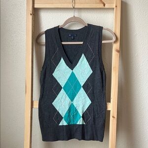 GAP Charcoal Knit Sweater Vest